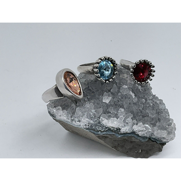 Lot of 3 Silver plated Jewel Toned Glass Ring Sz 7-8 - Picture 7 of 7